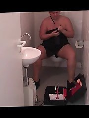 When washing dishes in the kitchen