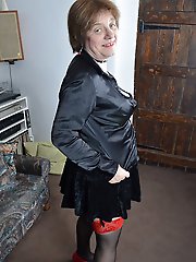 Naughty British Mature slut playing with herself