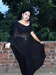 Good-looking babes are posing naked for fun