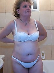 Hairy pussy mature Helene sucks dick