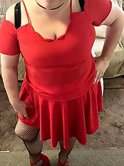 A mature woman with a hairy genitals gets penetrated.